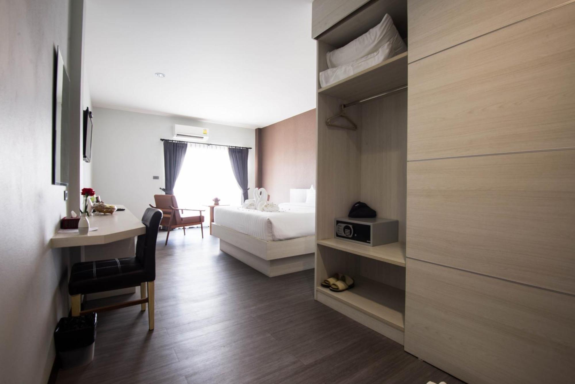 Socool Grand Hotel Nang Rong Eksteriør billede