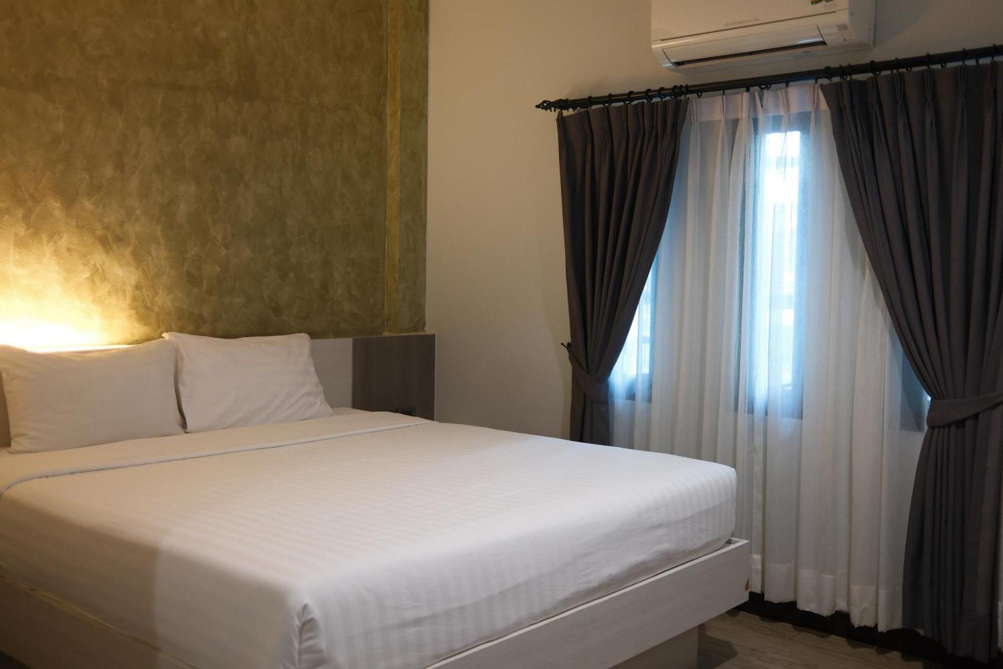Socool Grand Hotel Nang Rong Eksteriør billede