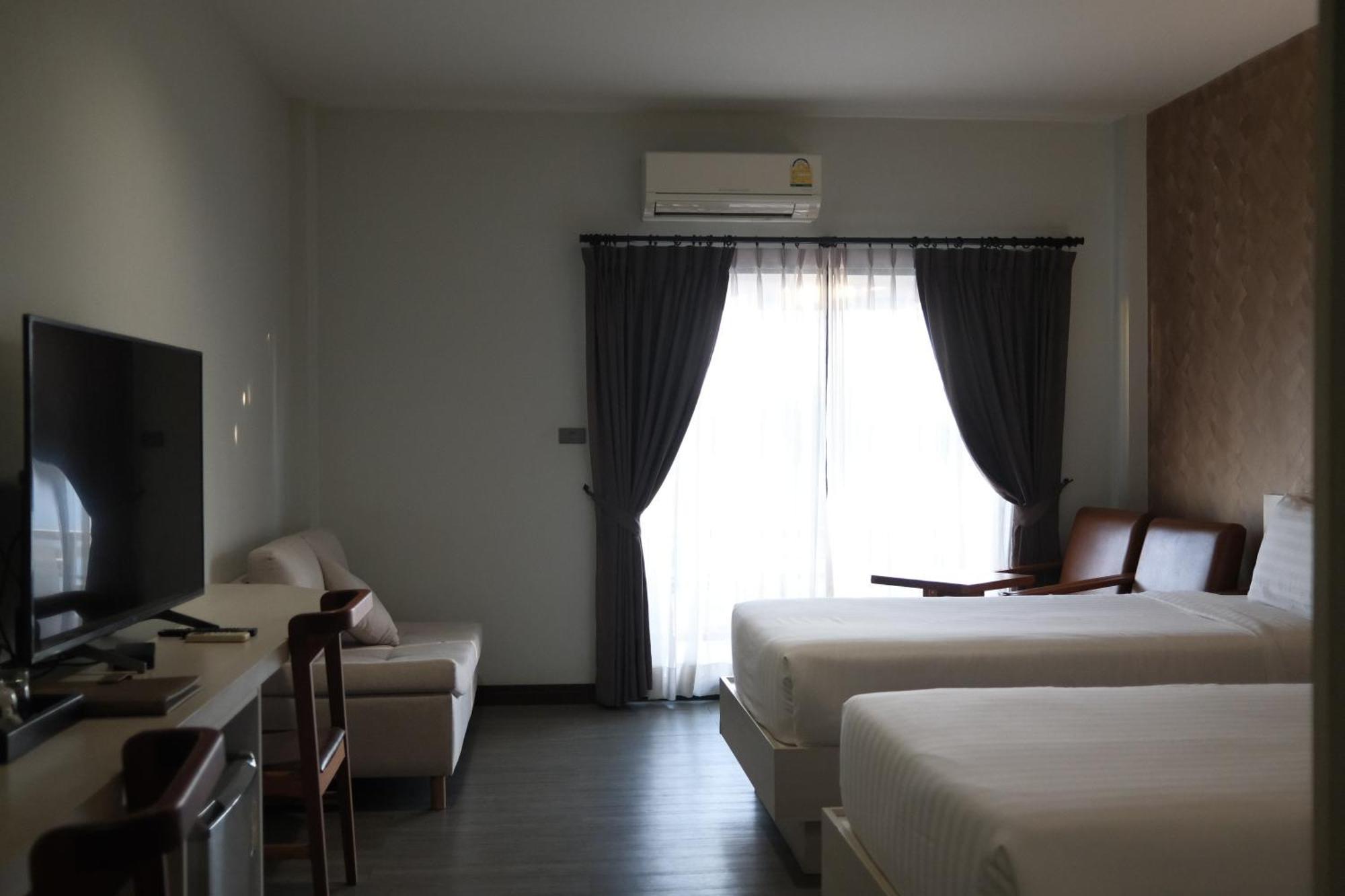 Socool Grand Hotel Nang Rong Eksteriør billede