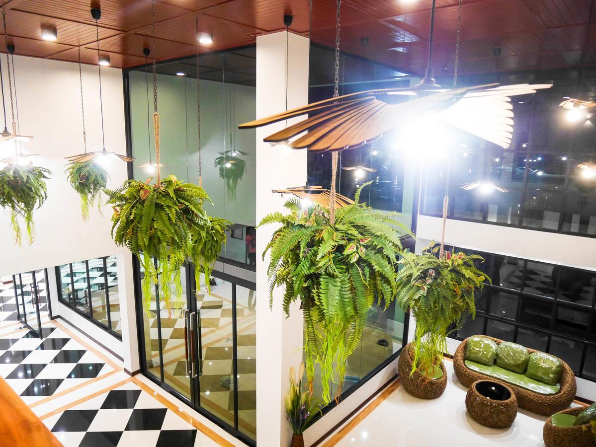 Socool Grand Hotel Nang Rong Eksteriør billede